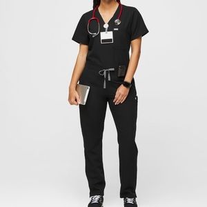 Figs Scrub Set in Black